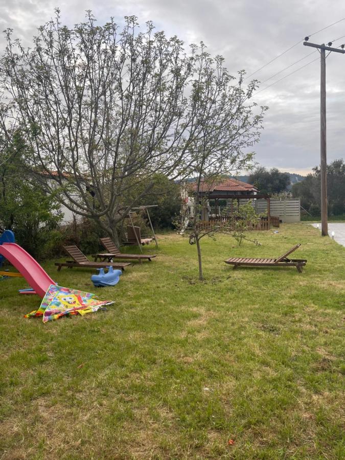 Ευχάριστο Εξοχικό Σπίτι Με Barbeque Appartamento Skála Foúrkas Esterno foto