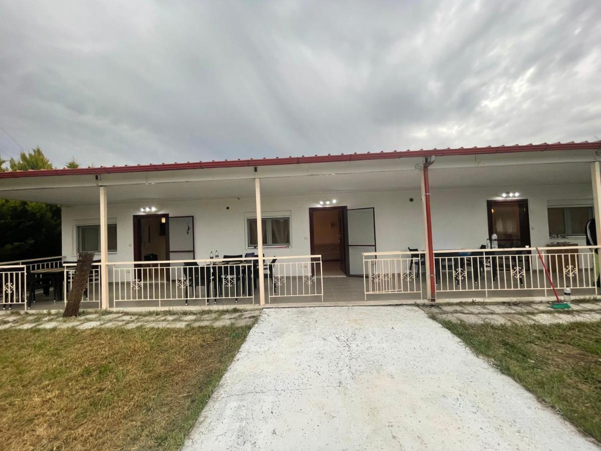 Ευχάριστο Εξοχικό Σπίτι Με Barbeque Appartamento Skála Foúrkas Esterno foto